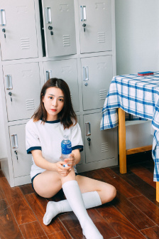 开发娇妻尝试其他男人小说